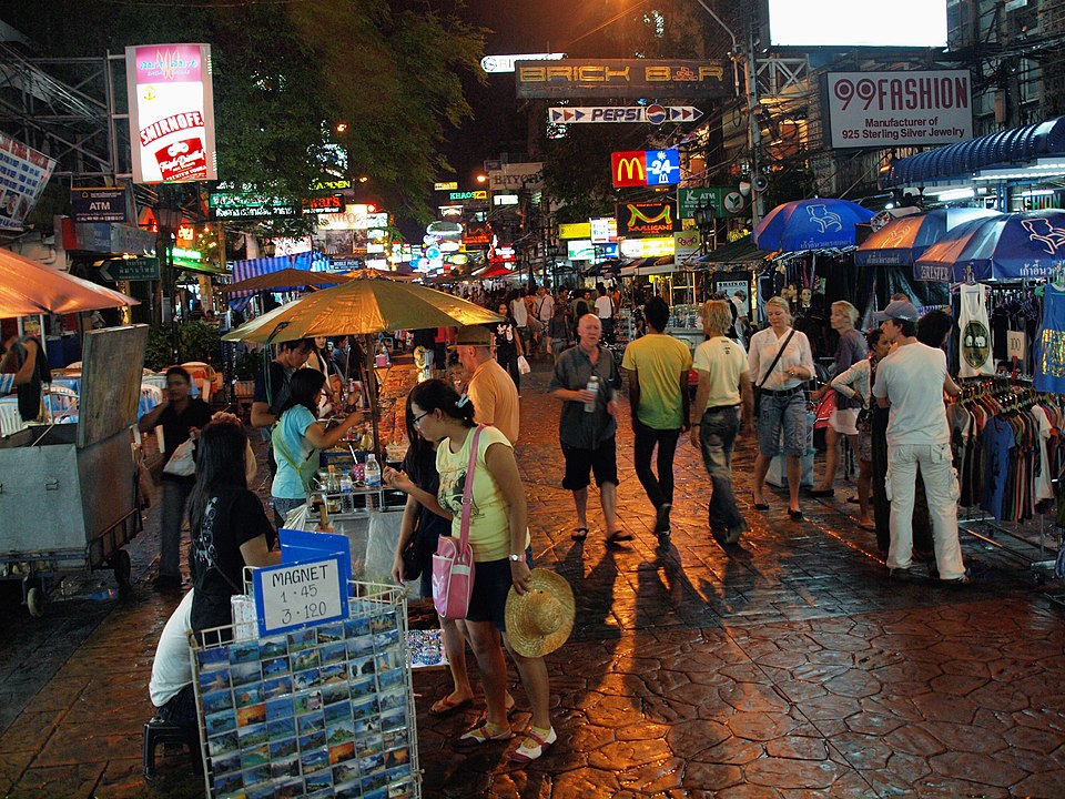 Explore Bangkok with The Printing House Poshtel: Just Steps Away from Khaosan Road